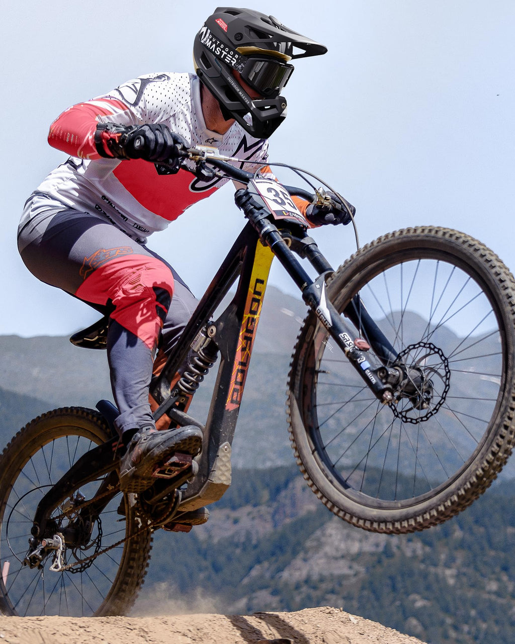 OutdoorMaster Full Face Mountain Bike Helmet for Men & Women-Two Removable Chin Pad Mountain Bike Helmet Grizzly, Ventilation Lightweight Racing Downhill DH BMX MTB Helmet